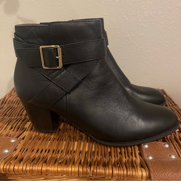 Vionic Womens Trinity Ankle Black Leather Heel Bootie Size 9.5 US Arch Support - Picture 2 of 9